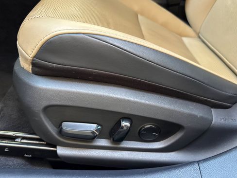 Used 2020 Lexus ES 300h w/ Premium Package FWD image 15