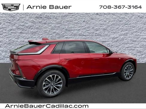 New 2026 Cadillac Lyriq Sport w/ LPO, Floor Liner Package AWD/4WD image 6
