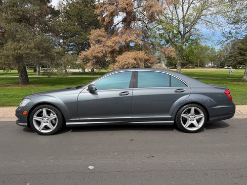 Used 2011 Mercedes-Benz S 550 image 2