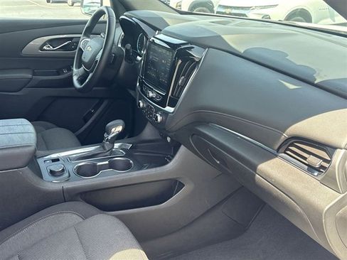 Used 2023 Chevrolet Traverse LT FWD image 27