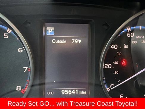 Used 2017 Toyota RAV4 XLE FWD image 16