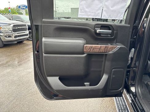 Used 2023 GMC Sierra 3500 Denali w/ Denali Black Diamond Edition AWD/4WD image 20