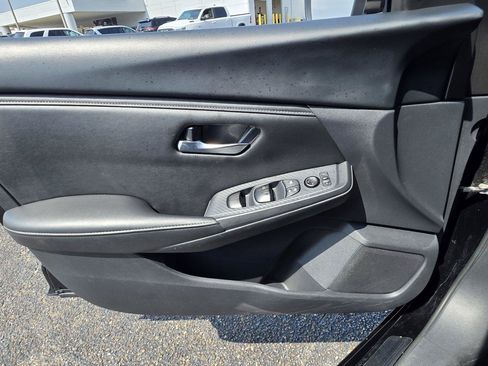 Used 2025 Nissan Sentra SV FWD image 24