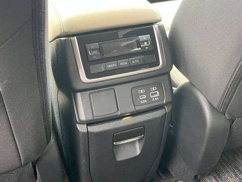 Used 2024 Subaru Ascent Premium w/ Convenience Package AWD/4WD image 24