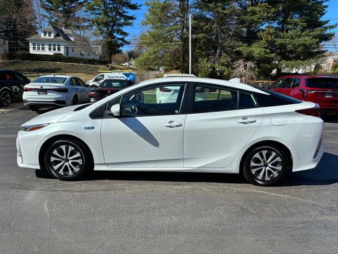 Used 2022 Toyota Prius Prime Limited image 9