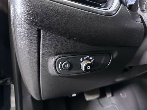 Used 2024 Chevrolet Equinox LT image 18