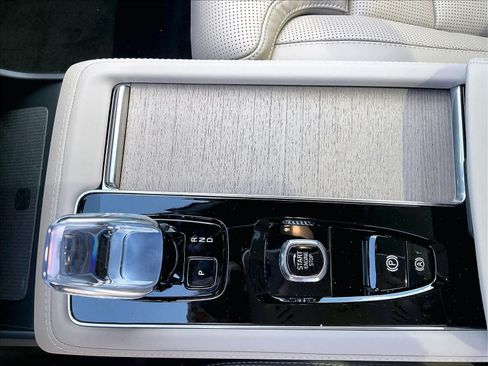New 2026 Volvo XC90 T8 Ultra w/ Protection Package AWD/4WD image 10