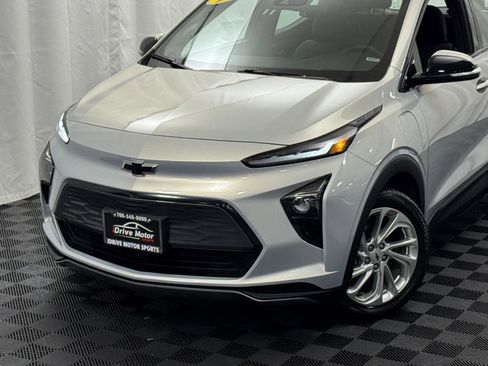 Used 2023 Chevrolet Bolt EUV LT image 5