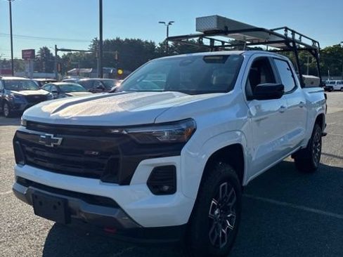 Used 2024 Chevrolet Colorado Z71 w/ Advanced Trailering Package AWD/4WD image 3
