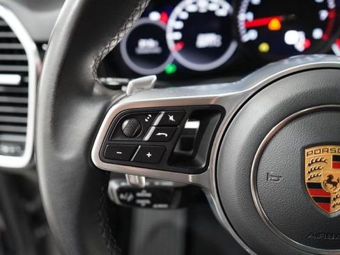 Used 2021 Porsche Cayenne AWD/4WD image 20