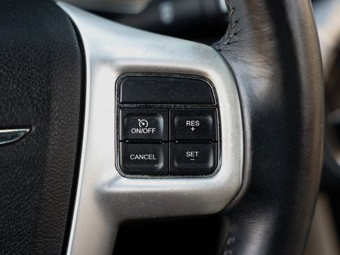 Used 2013 Chrysler 200 Touring w/ Cold Weather Group FWD image 28
