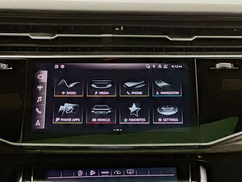 Used 2022 Audi Q8 Premium Plus w/ Premium Plus Package image 12