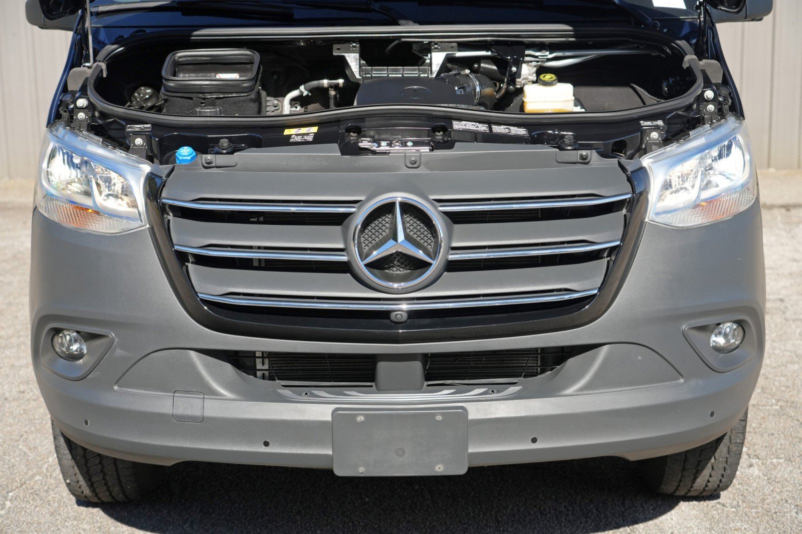 Used 2024 Mercedes-Benz Sprinter 2500 image 8