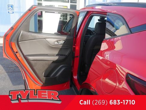 Used 2019 Chevrolet Blazer RS AWD/4WD image 18