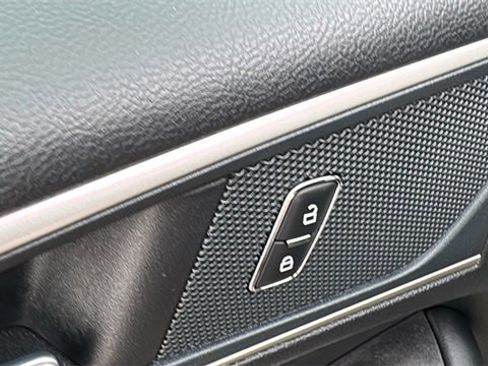 Certified 2024 Ford Edge SEL w/ Convenience Package image 10