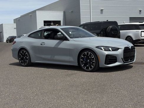 Used 2025 BMW M440i Coupe RWD image 4
