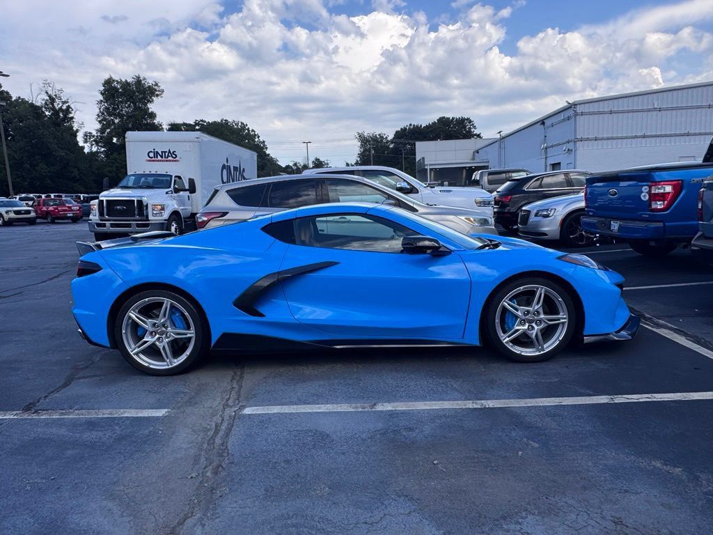 Used 2021 Chevrolet Corvette Stingray Preferred Cpe w/ 2LT RWD image 2