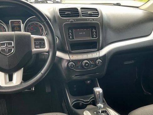 Used 2018 Dodge Journey SXT w/ Connectivity Group image 6