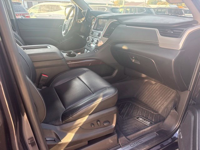 Used 2018 GMC Yukon XL SLT w/ Premium Edition AWD/4WD image 10