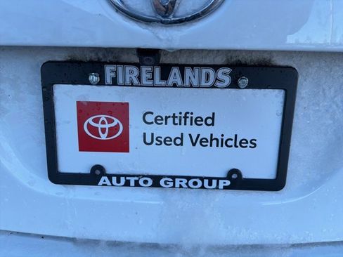 Certified 2016 Toyota Corolla LE image 9