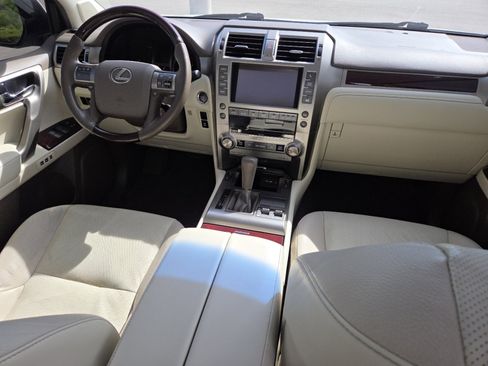 Used 2019 Lexus GX 460 Premium AWD/4WD image 23