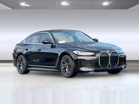 Certified 2023 BMW i4 eDrive35 w/ Premium Package image 6