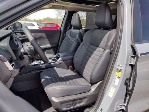 New 2026 Mitsubishi Outlander AWD image 8