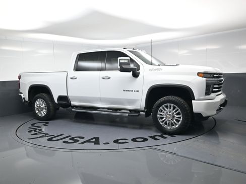 Used 2021 Chevrolet Silverado 2500 High Country image 2