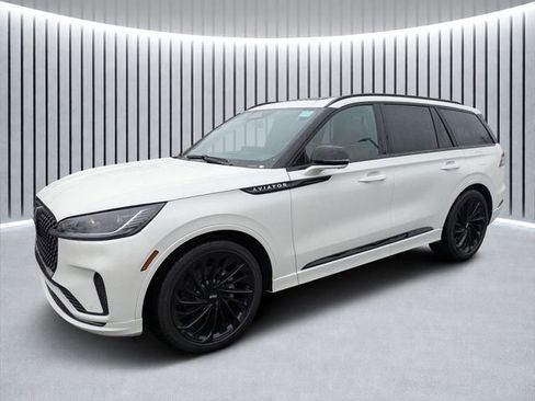 New 2026 Lincoln Aviator Reserve image 6