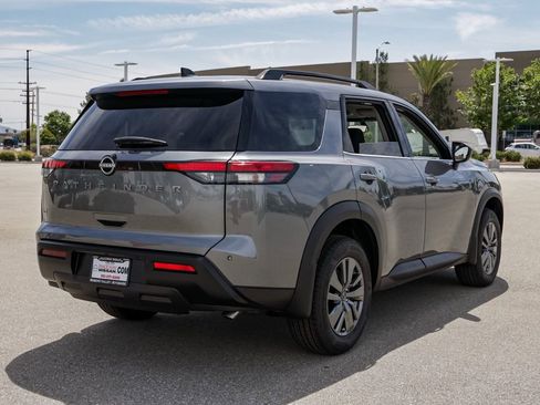 New 2026 Nissan Pathfinder SV FWD image 4