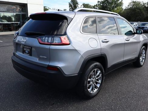 Used 2020 Jeep Cherokee Latitude Plus AWD/4WD image 3