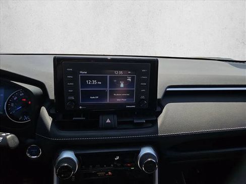 Used 2022 Toyota RAV4 XLE image 13