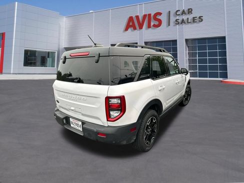 Used 2025 Ford Bronco Sport Outer Banks w/ Outer Banks Tech Package+ AWD/4WD image 3