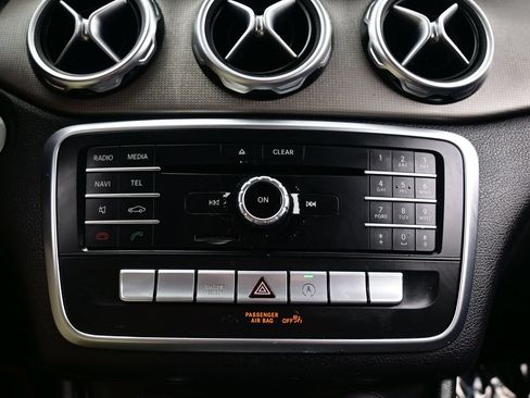 Used 2018 Mercedes-Benz GLA 250 image 22