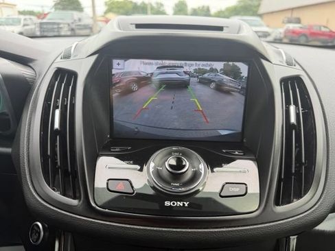 Used 2018 Ford C-MAX Titanium FWD image 37