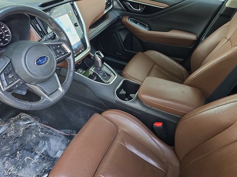 Used 2022 Subaru Outback Touring AWD/4WD image 7