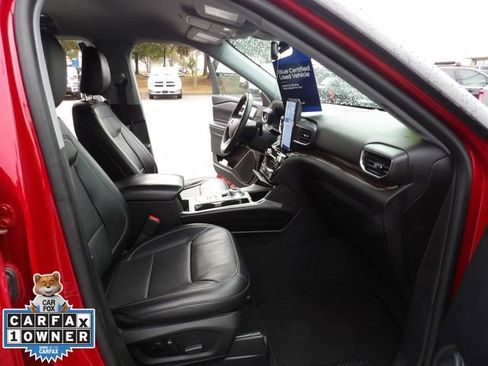 Certified 2022 Ford Explorer Limited w/ Limited Technology Package image 33