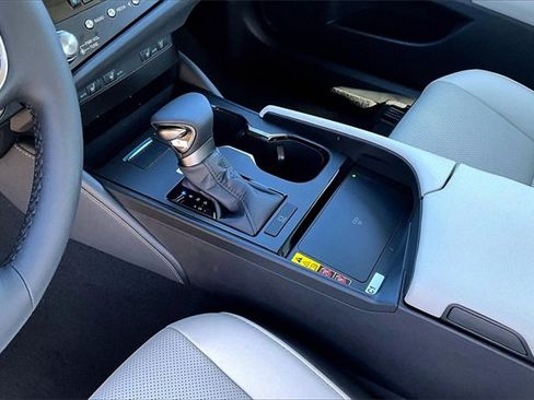 New 2025 Lexus ES 350 w/ Premium Package image 8