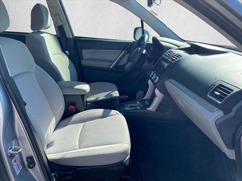 Used 2017 Subaru Forester 2.5i Premium w/ Popular Package #2A AWD/4WD image 26