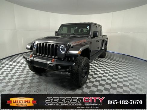 Used 2021 Jeep Gladiator Mojave image 3