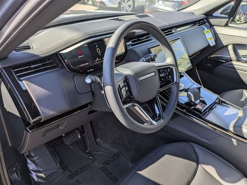 New 2026 Land Rover Range Rover Sport SE image 3