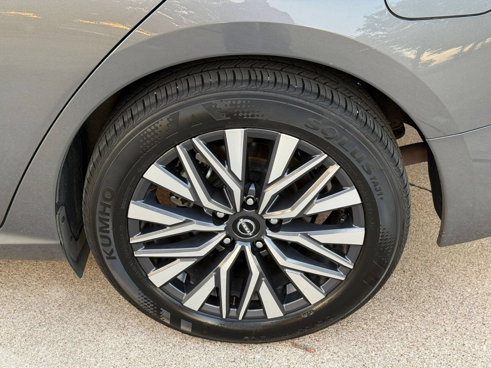 Used 2026 Nissan Altima 2.5 SV FWD image 29