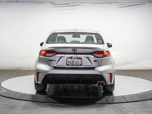 Certified 2025 Toyota Corolla SE FWD image 4