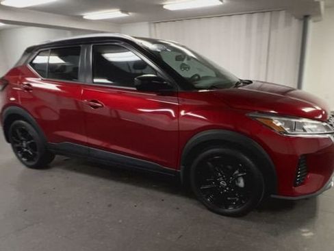 Used 2023 Nissan Kicks SV FWD image 2