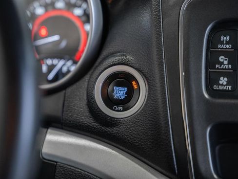Used 2019 Dodge Journey SE w/ Premium Group FWD image 22