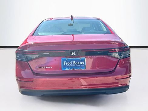 Certified 2023 Honda Accord EX image 7