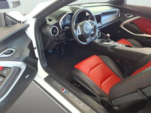 Used 2021 Chevrolet Camaro SS image 10