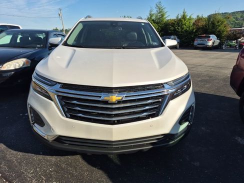 Used 2023 Chevrolet Equinox Premier AWD/4WD image 2