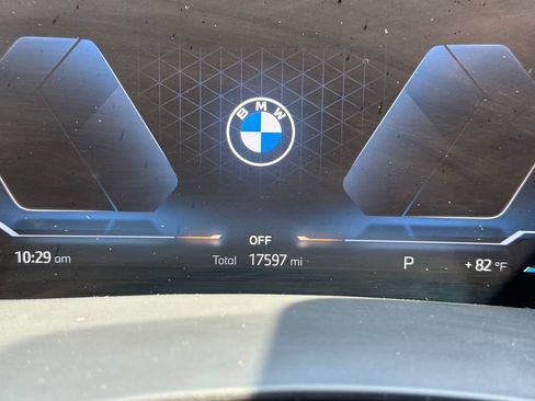 Used 2025 BMW X6 xDrive40i w/ Climate Comfort Package AWD/4WD image 4