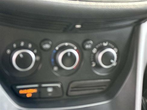 Used 2016 Ford Escape SE image 19